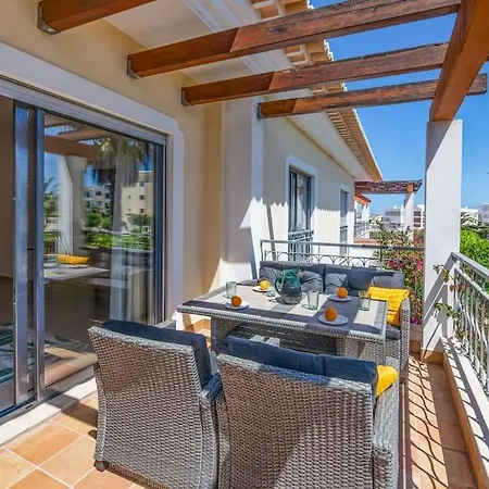 Casa Palmeira Apartment